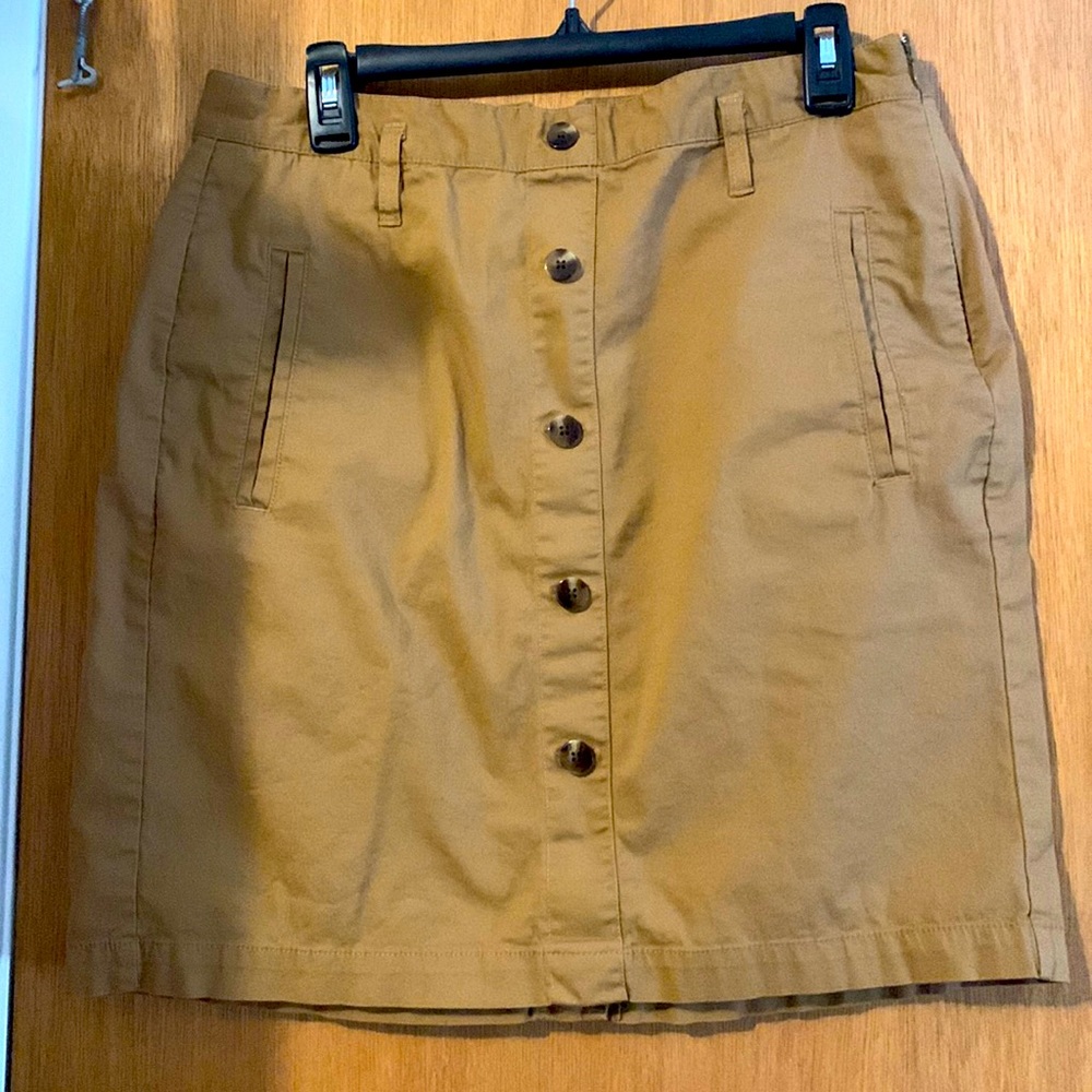 Brown skirt
